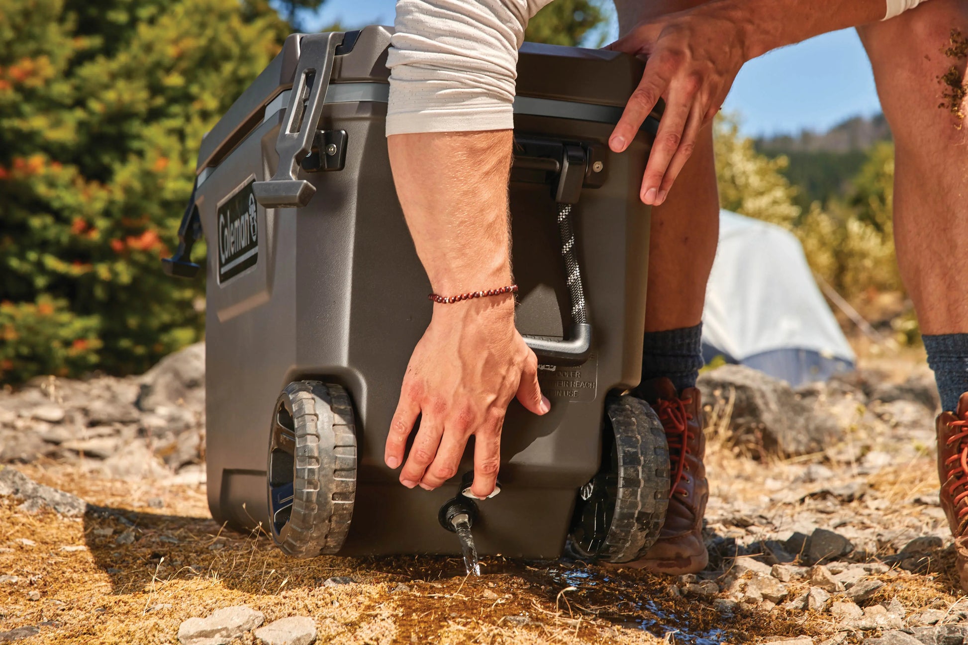 Coleman Convoy 100qt Wheeled Kühlbox mit Rollen - Campingaz & Coleman