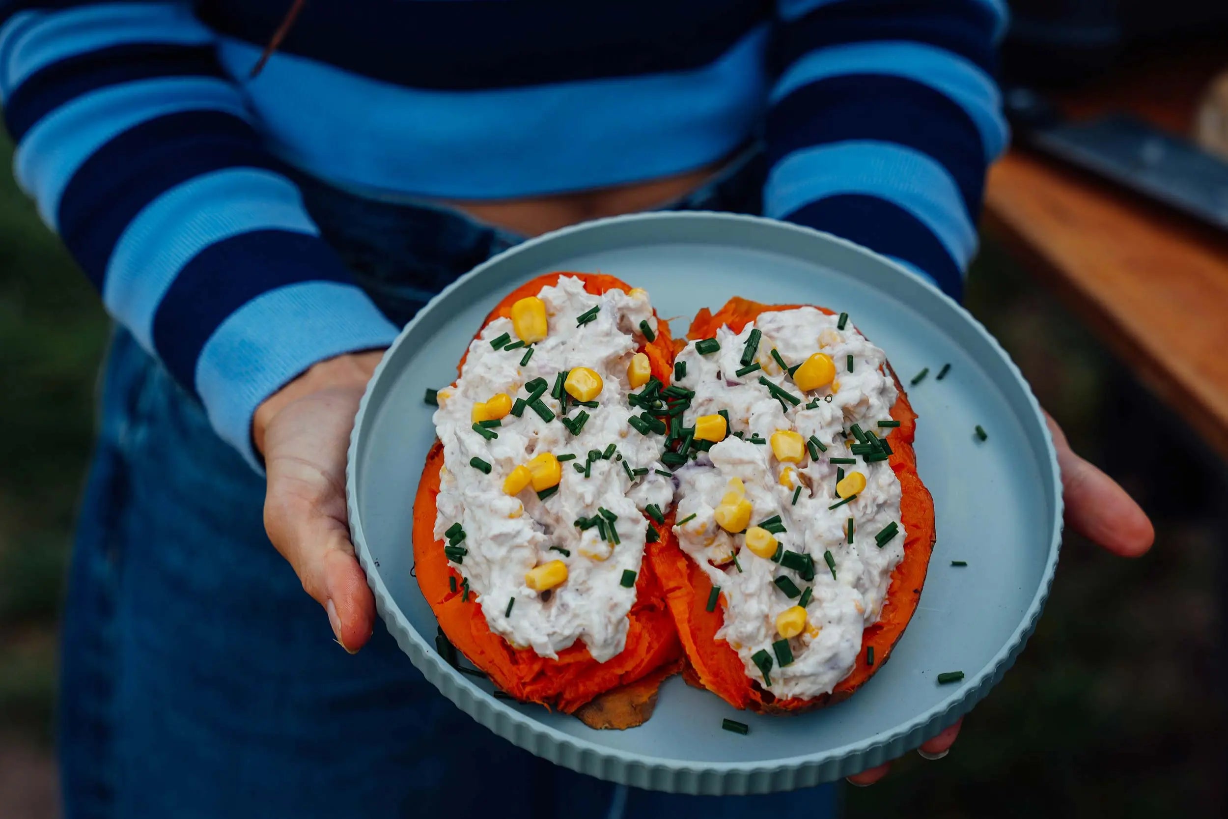 Gefüllte Süßkartoffel mit Thunfisch & Mais – Cremig & Herzhaft ... Gefüllte Süßkartoffel mit Thunfisch & Mais – Cremig & Herzhaft ...