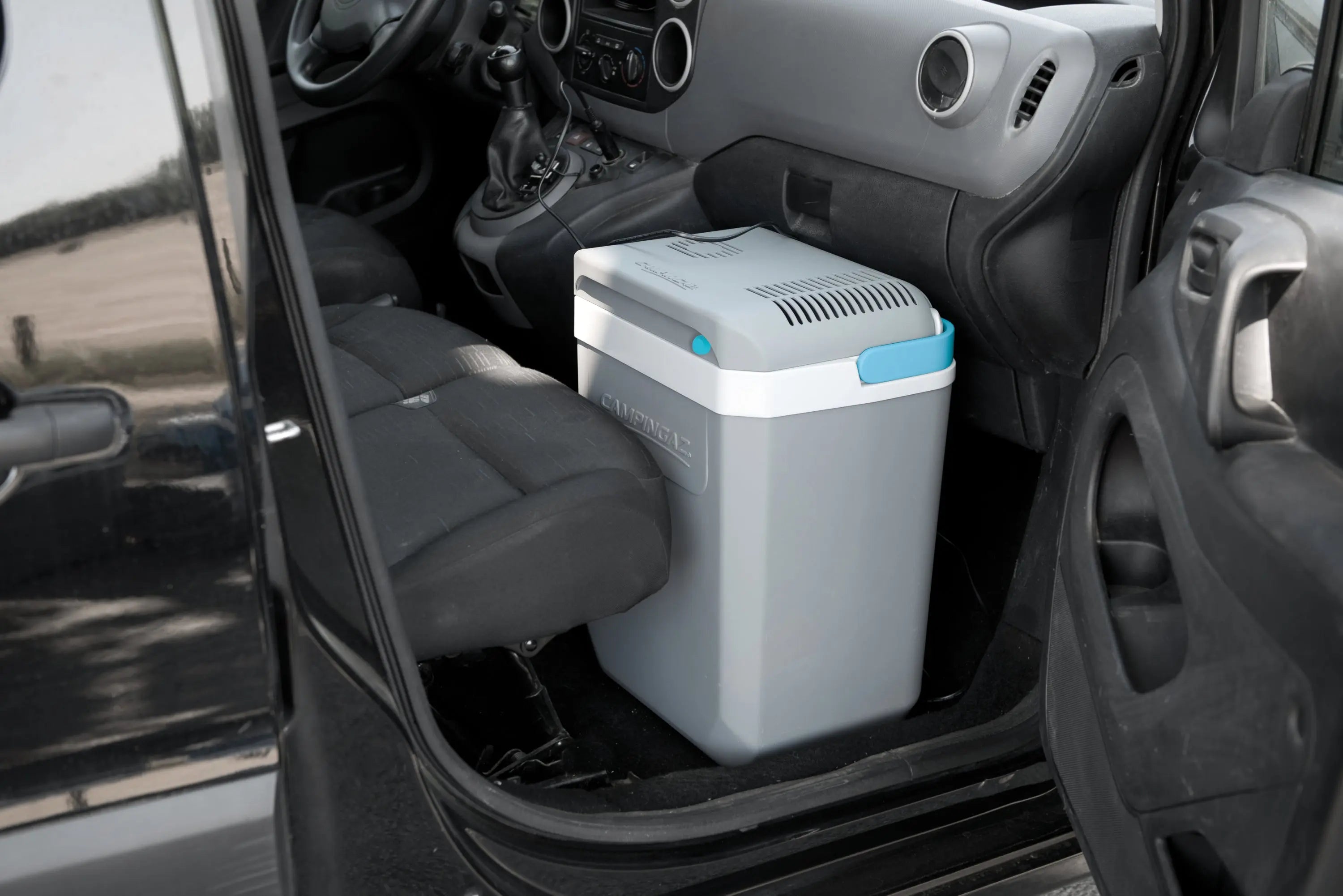 Powerbox Plus 12/230V 24L thermoelektrische Kühlbox Campingaz