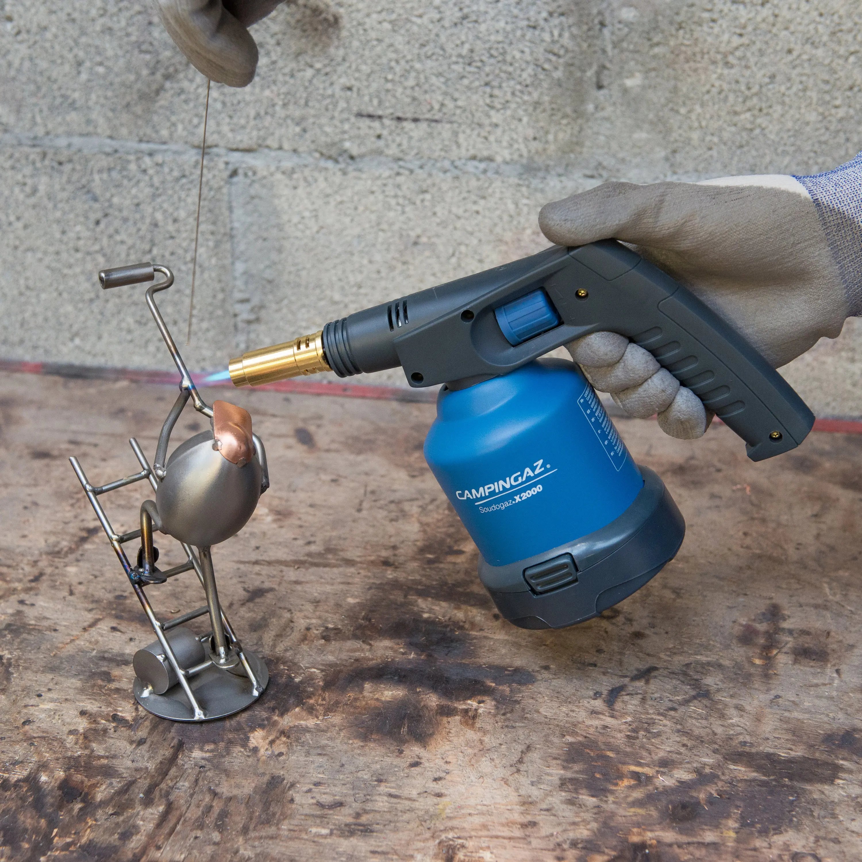 Soudogaz X 2000 blowtorch | Extremely hot flame temperature 1,800