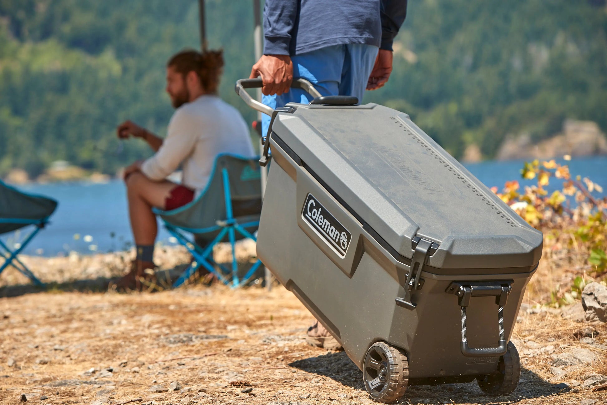 Coleman Convoy 100qt Wheeled Kühlbox mit Rollen - Campingaz & Coleman