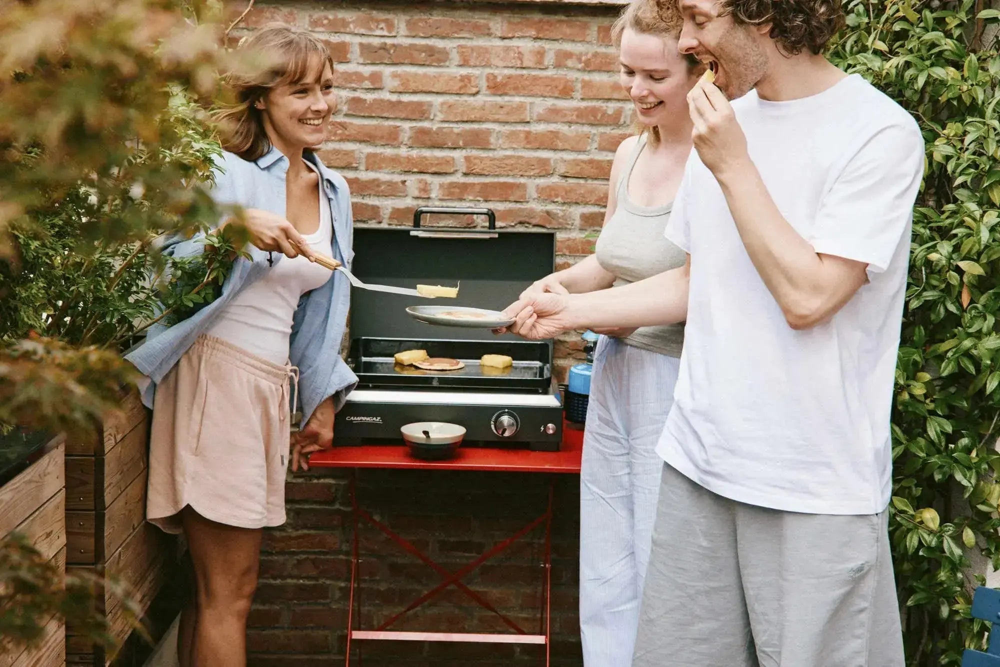 Plancha Sigma 1 CV - mobile grill with contact grill plate