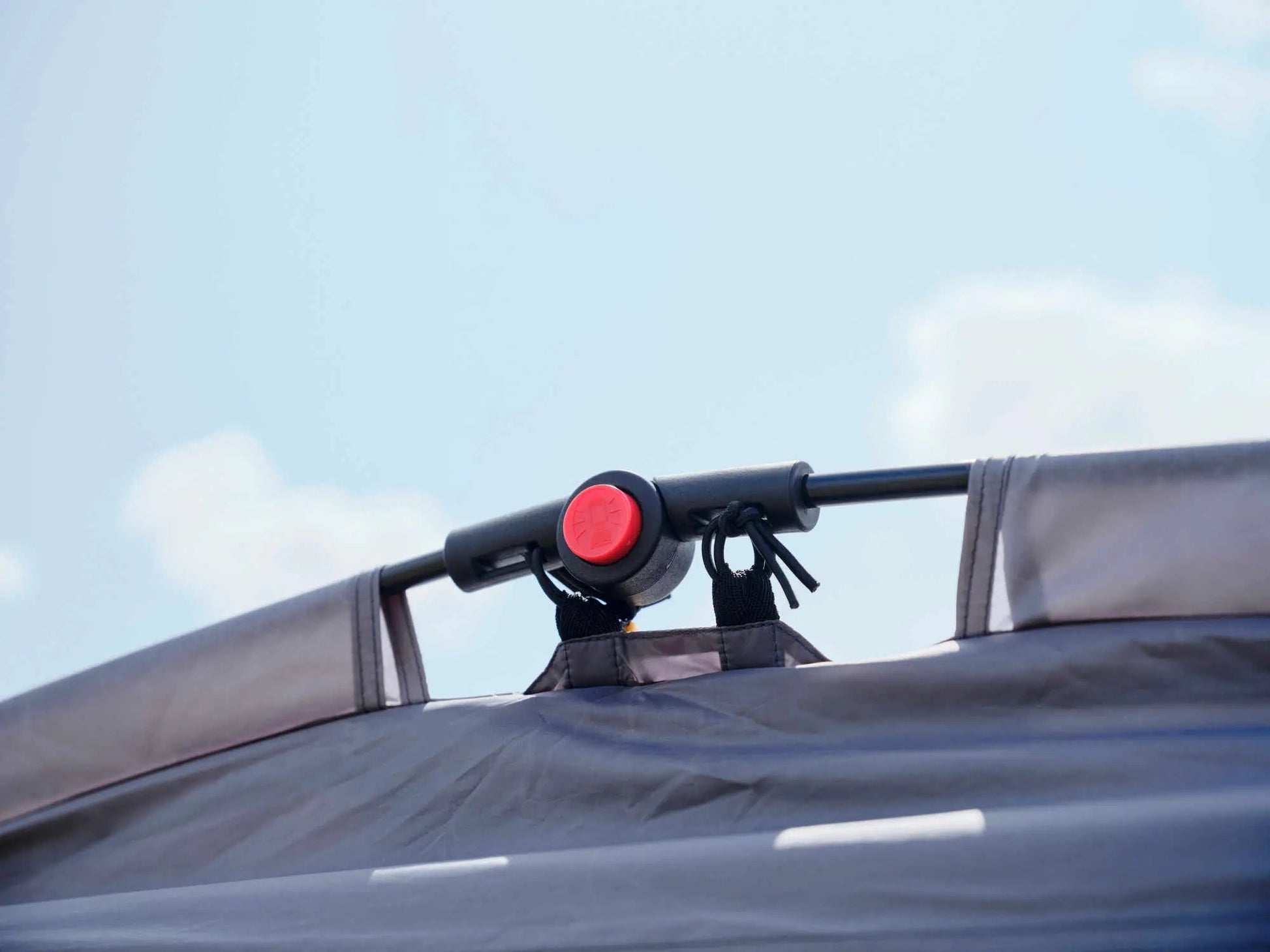 FastPitch Victoria Falls 4 BlackOut   Campingaz & Coleman